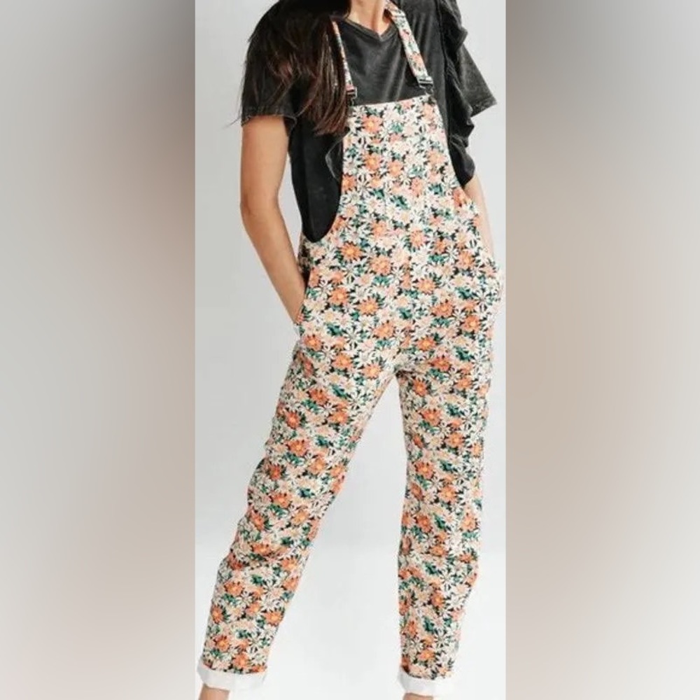 Piper and Scoot Floral Overalls Size Large